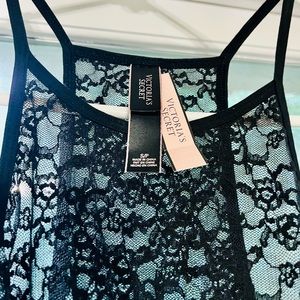 Victoria’s Secret lace slip, NWT, small 🥰